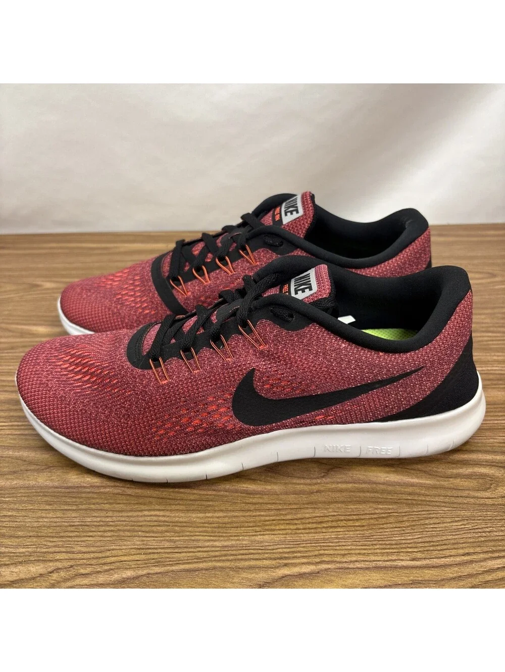 Nike Free RN Flyknit Red Black Men’s Size 8.5 Running Shoes